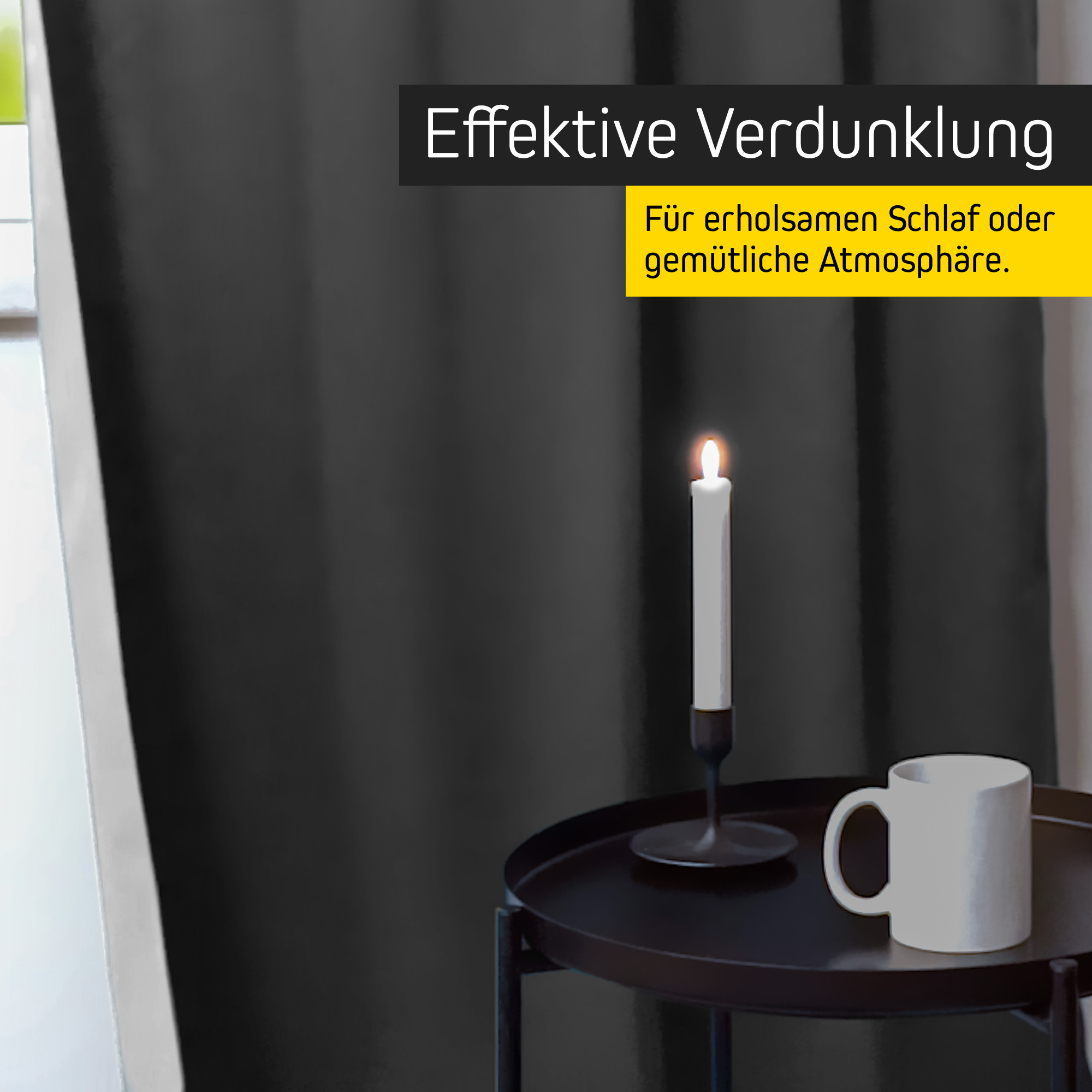 Brandschutz-Vorhang mit Kombiband neben Tisch mit Kerze und Tasse