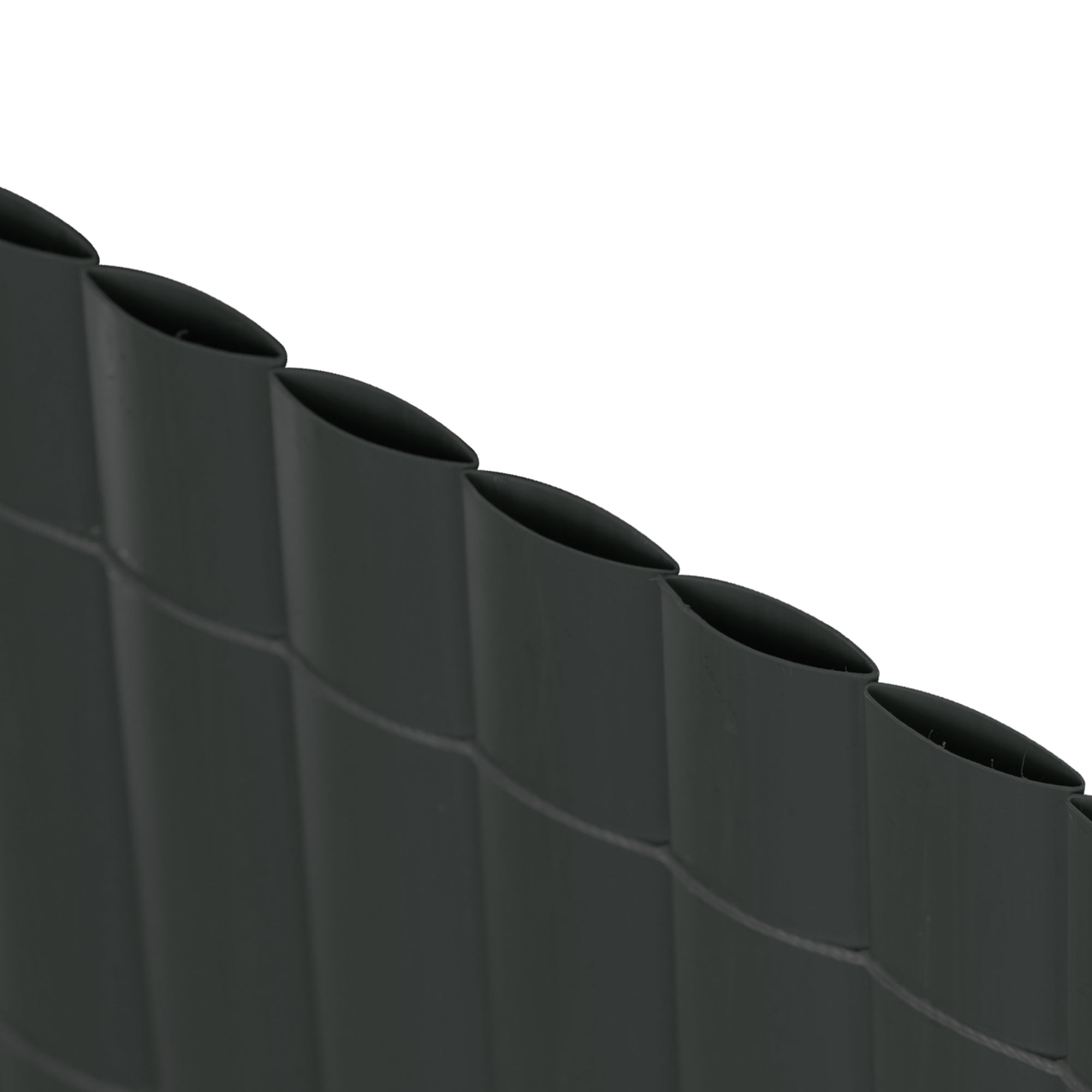 PVC Sichtschutzmatte für Privatsphäre und Schutz, bestehend aus vertikalen Röhrenelementen
