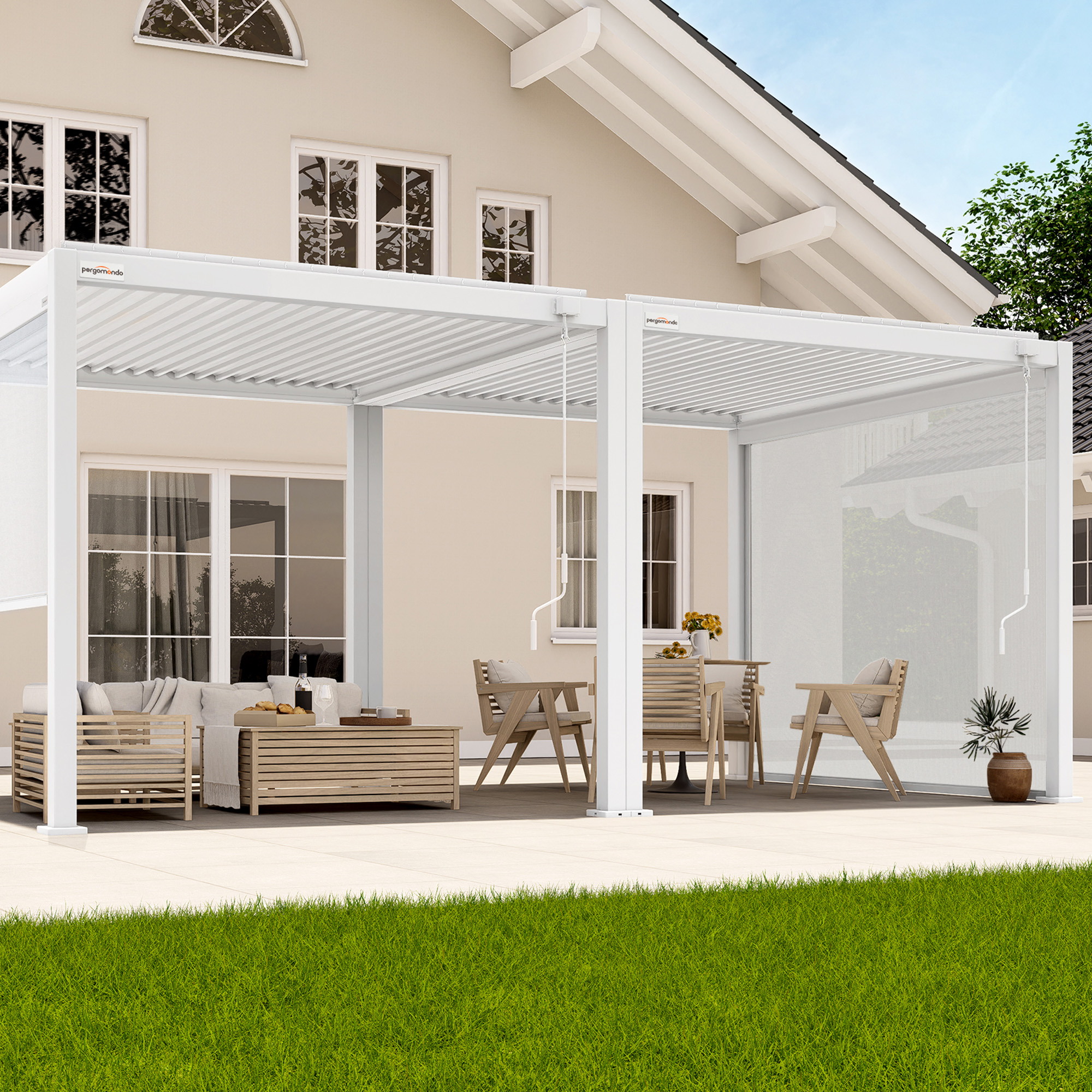 Pergola mit Lamellendach über Terrasse mit Sitz- und Essbereich