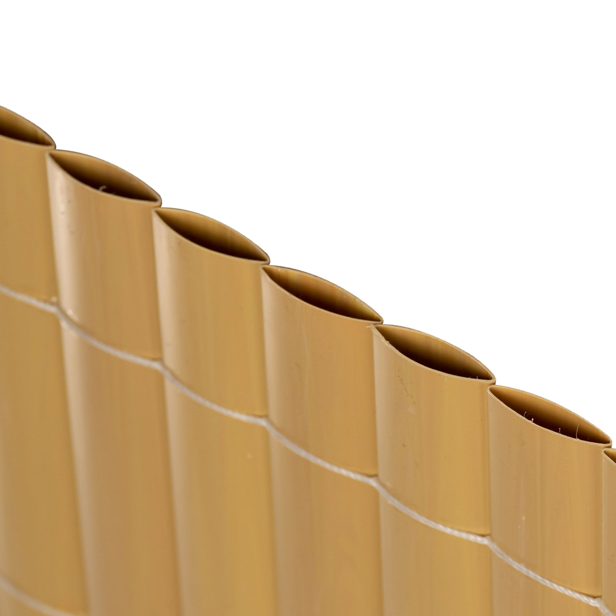 PVC Sichtschutzmatte für Privatsphäre und Schutz, bestehend aus vertikalen Röhrenelementen